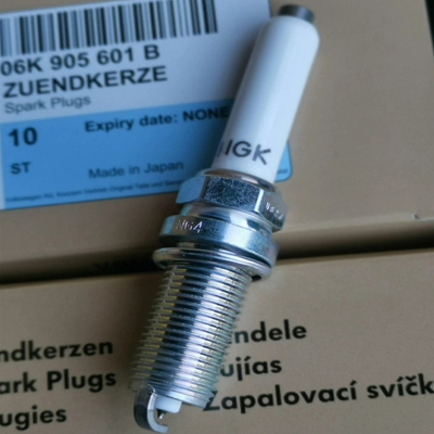 适用于奥迪A6L A4L Q5 Q7 A5迈腾帕萨特三代888发动机火花塞