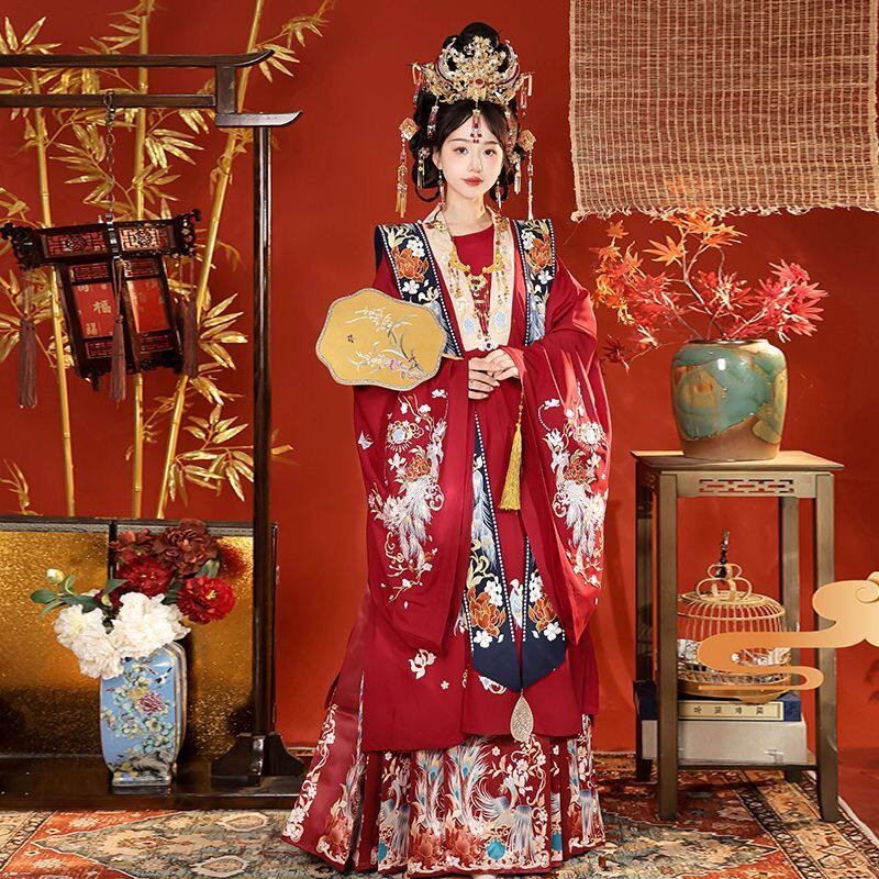 宋制红色重工刺绣汉服婚服租赁