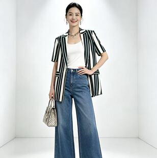 摩雯思清爽条纹短袖西装  利落剪裁打造都市女性气场MA202B327