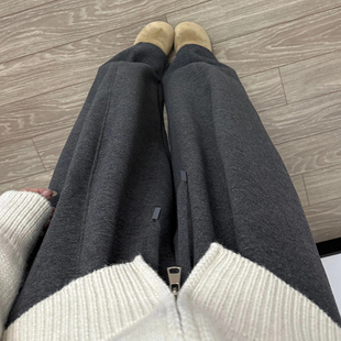 灰色弯刀裤女加绒春秋冬2026新款垂感直筒阔腿裤子垂感香蕉运动裤