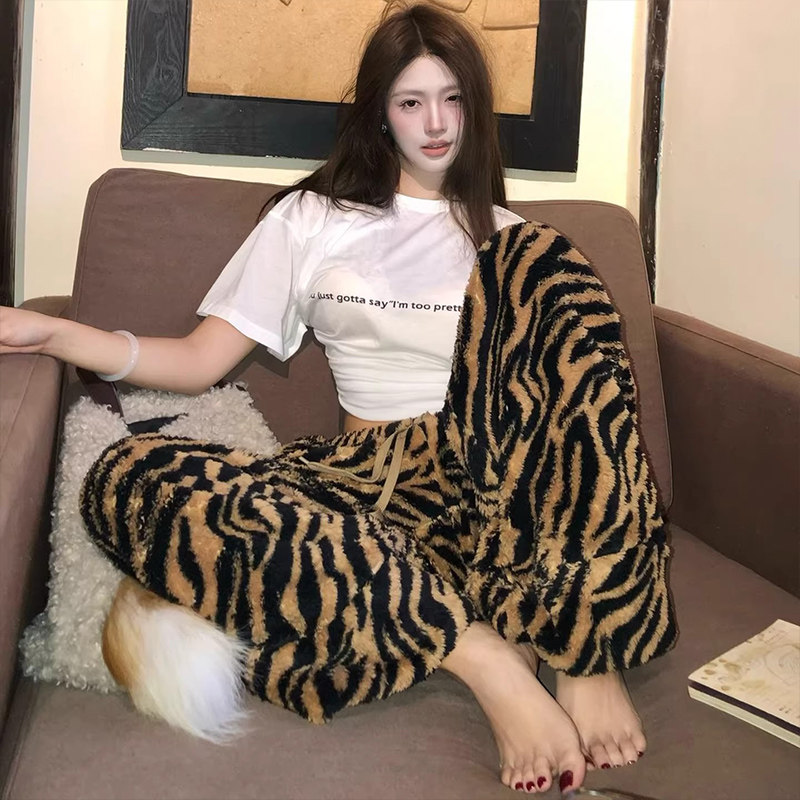 毛绒虎纹裤女秋冬加厚美式复古家居睡裤外穿长裤阔腿休闲遛弯裤子,女装/女士精品,休闲裤,淘宝优惠券,粉丝福利购,淘宝优惠卷
