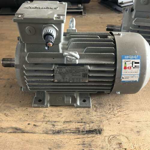 议价正品三相异步电动机，型号1LE0003-0EB42-1
