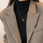 爆款 金色马蹄吊坠项链女款 2025新款 轻奢高级感钛钢毛衣链秋冬配饰