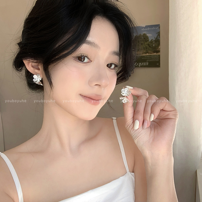 肌理感锆石花朵耳钉女高级感独特设计耳环2025新款夏日气质耳饰品