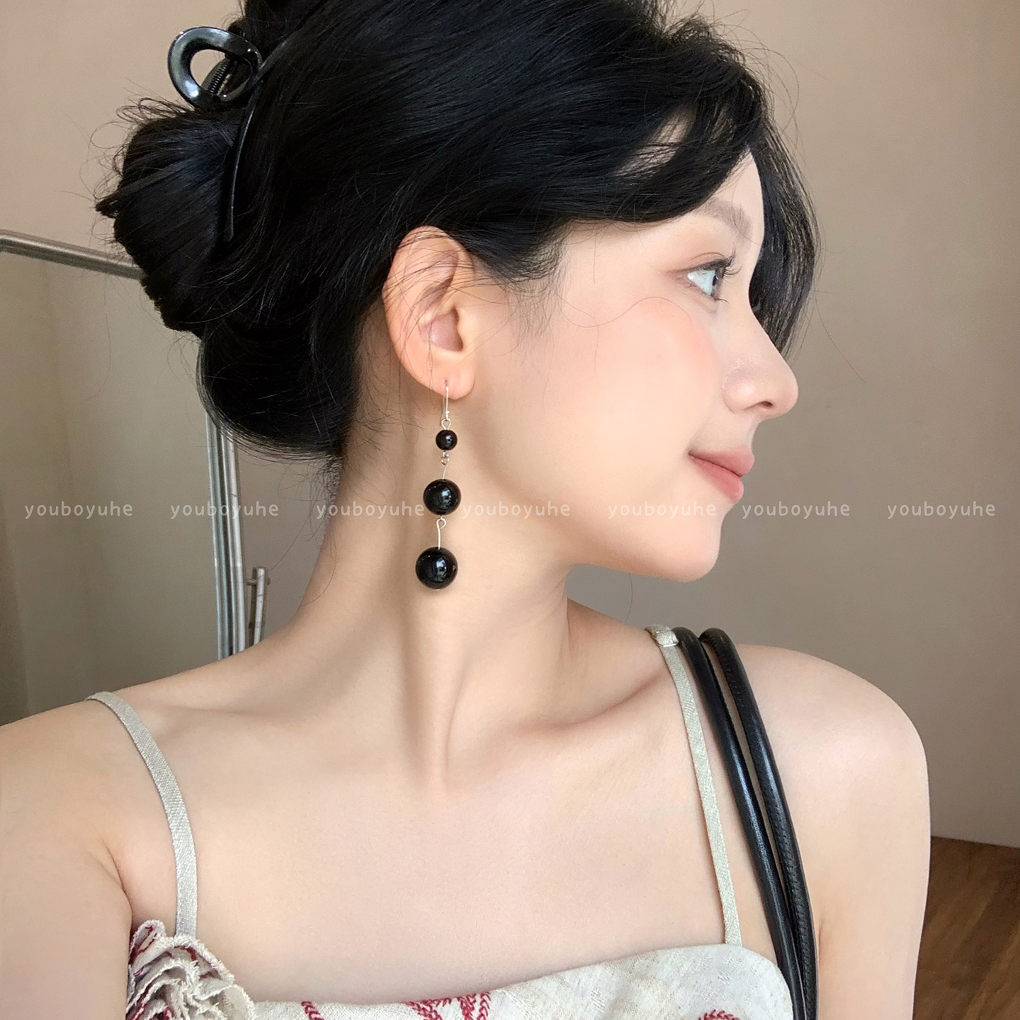 气质黑绳圆球串珠轻奢高级感耳环