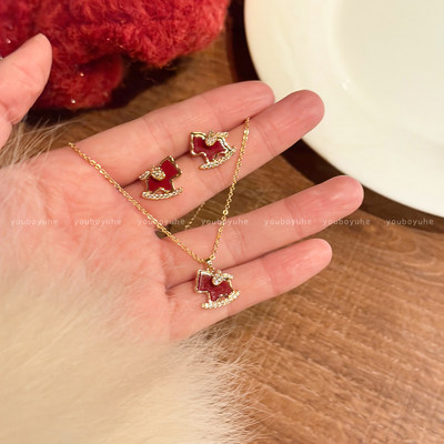 本命年红色小马项链复古精致耳环