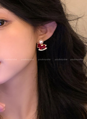 复古红色丝绒小马珍珠银针耳环女