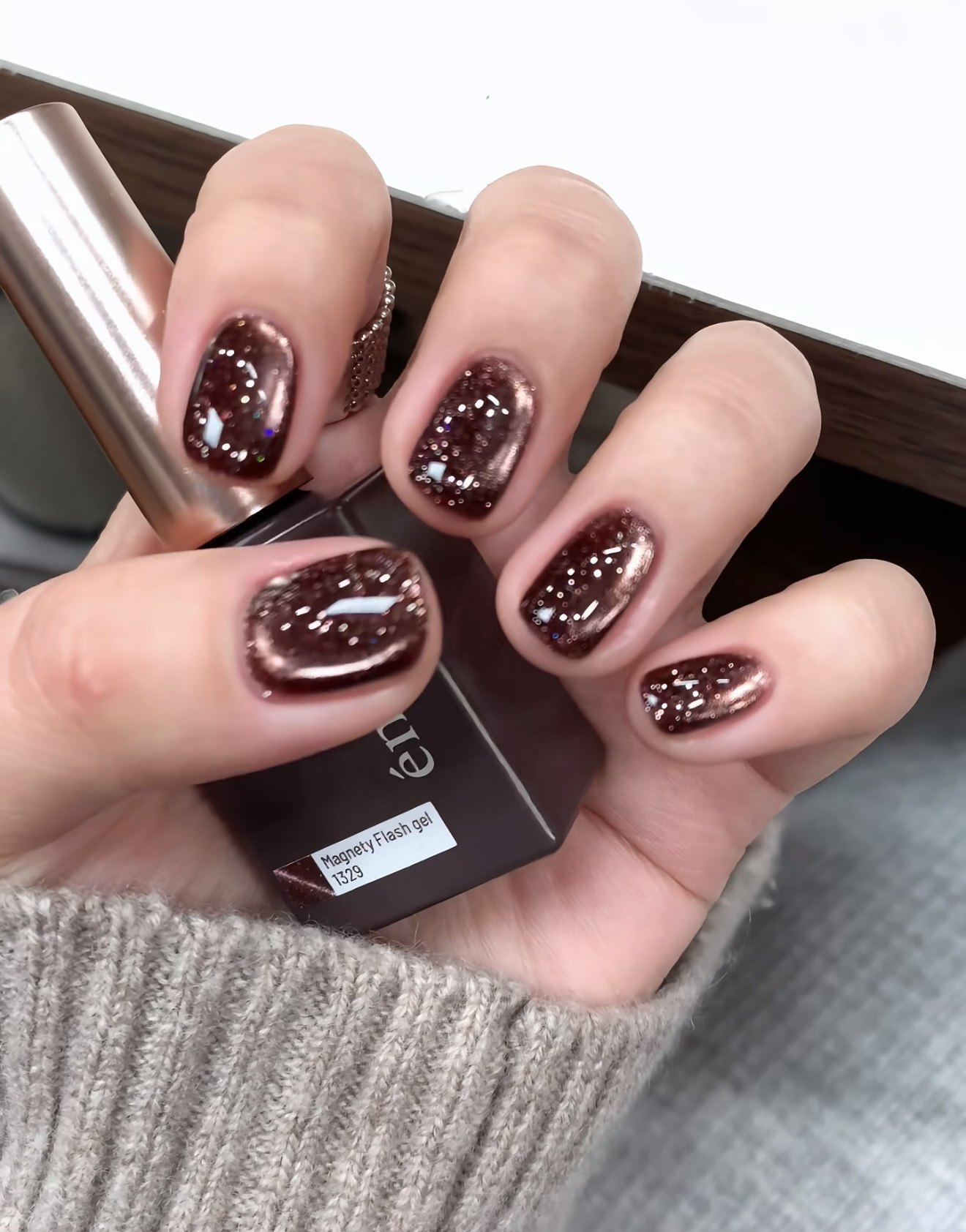 具美~日本 Emena  高级酒红棕咖猫眼胶 甲油胶 1329,彩妆/香水/美妆工具,美甲工具,淘宝优惠券,粉丝福利购,淘宝优惠卷