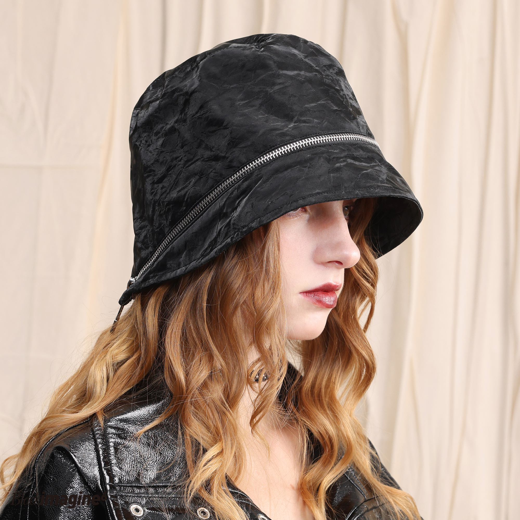 于文文同款肌理拉链盆帽渔夫帽