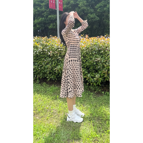 2026春浪漫杏粉郁金香鱼尾连衣裙