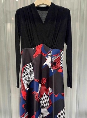 现货速发商城同款2025秋季新品拼接V领长袖印花连衣裙A1FGW61580