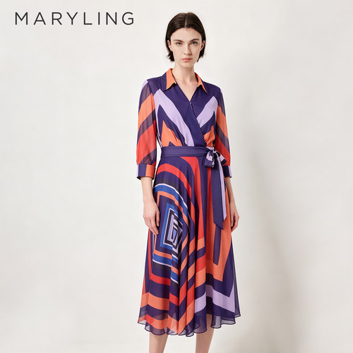MARYLING度假风撞色彩条连衣裙