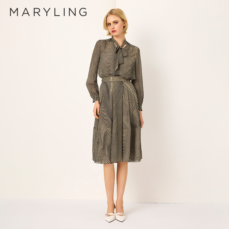 MARYLING黑杏波纹印花半裙