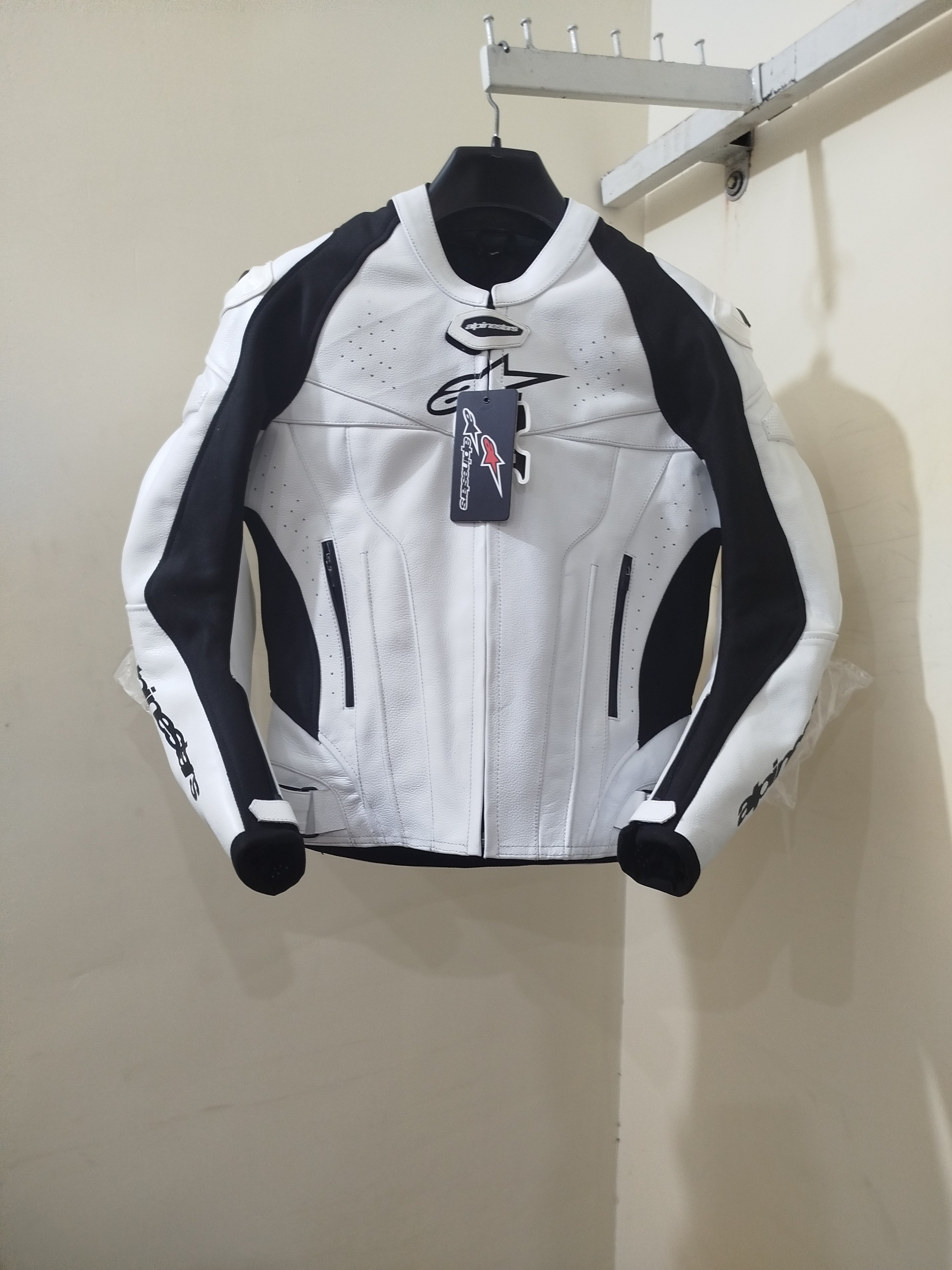 量身定制女士摩托车骑行服机车牛皮衣白色夹克非a星通勤跑山防摔