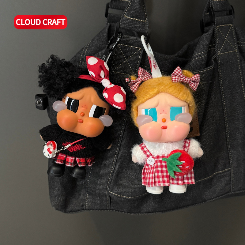 适用哭娃娃衣可爱草莓毛衣套装CRYBABY哭娃搪胶脸毛绒挂件着替服