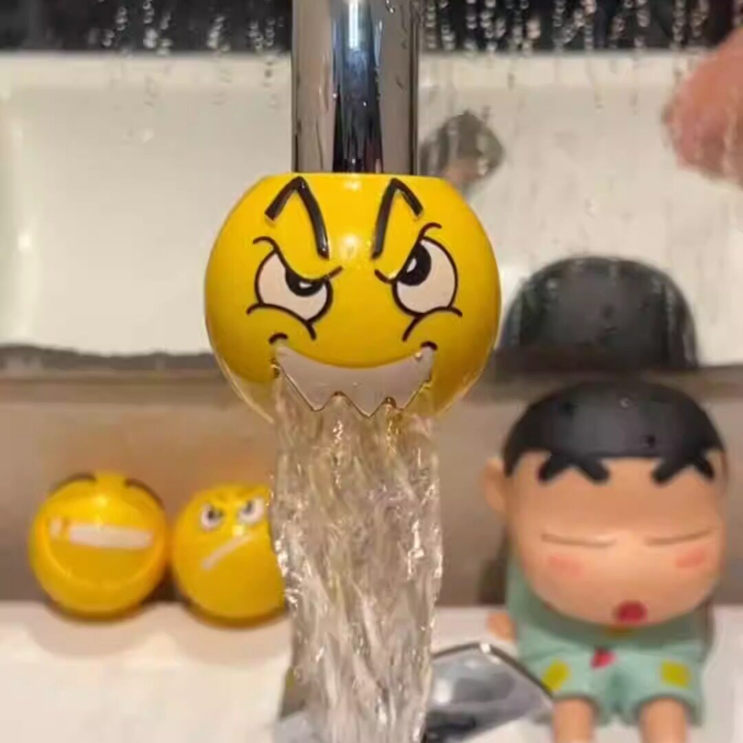 抖音水龙头套嘴搞笑水龙头延伸器表情包通用恶搞解压神器搞怪道具