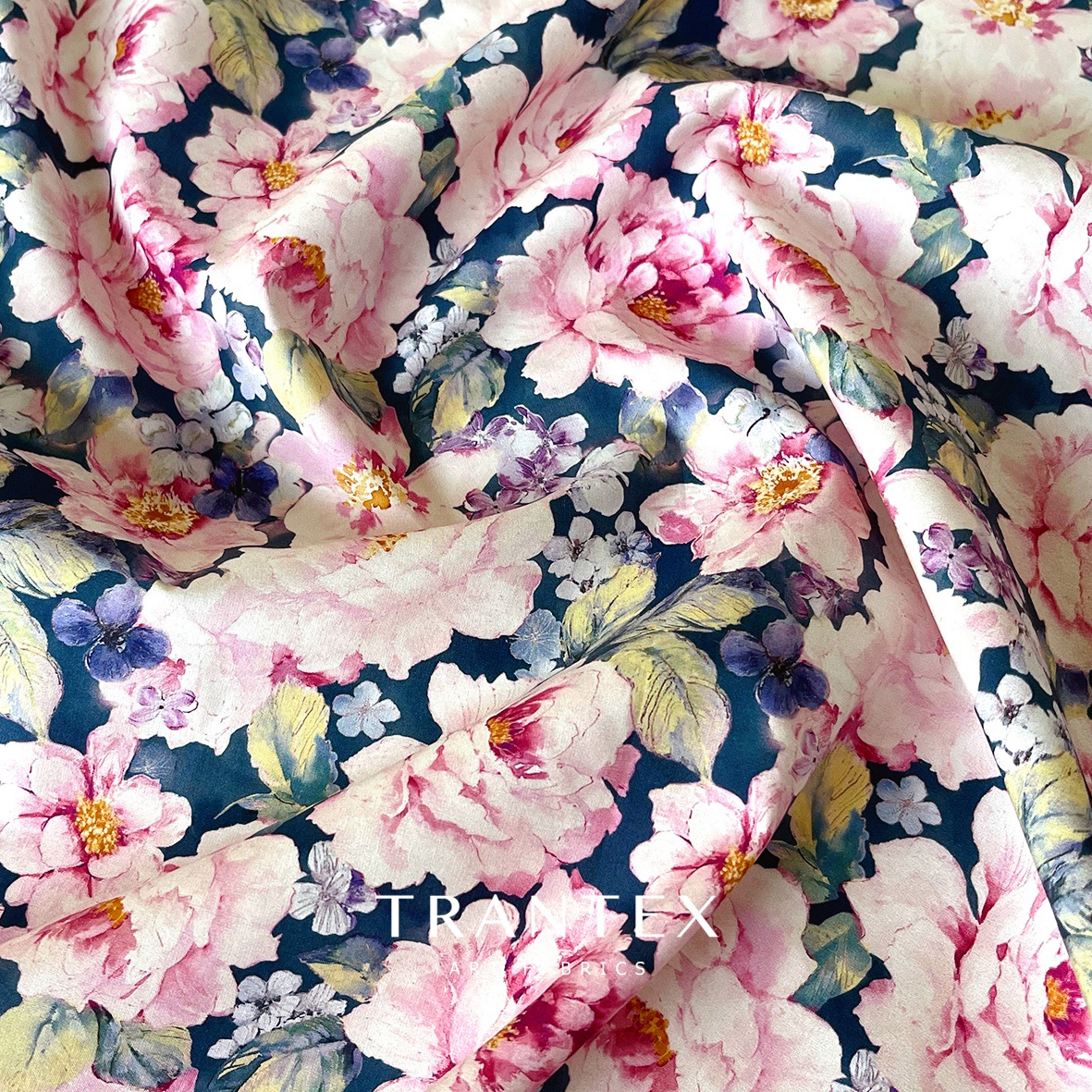 平纹数码印花纯棉梭织服装面料