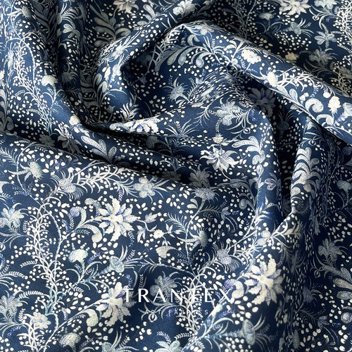 70%简约素雅蓝色图腾亚兰布料