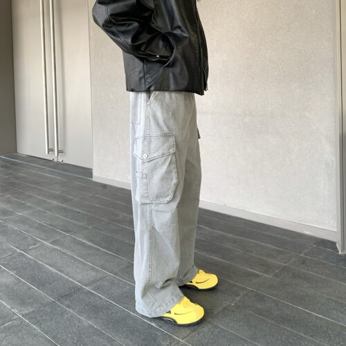 灰色抽绳松紧腰多口袋工装裤男生