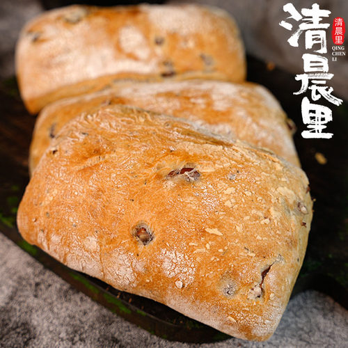全麦面包是传统西式糕点
