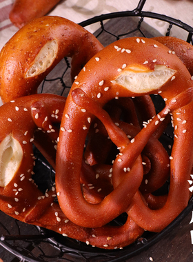 清晨里 芝麻碱水普雷结德式面包 Pretzel原味或全麦健身饱腹营养