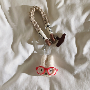 萌趣ins可爱卡通红眼镜米菲兔毛绒挂件编织带尼龙短款手绳适用于手机壳