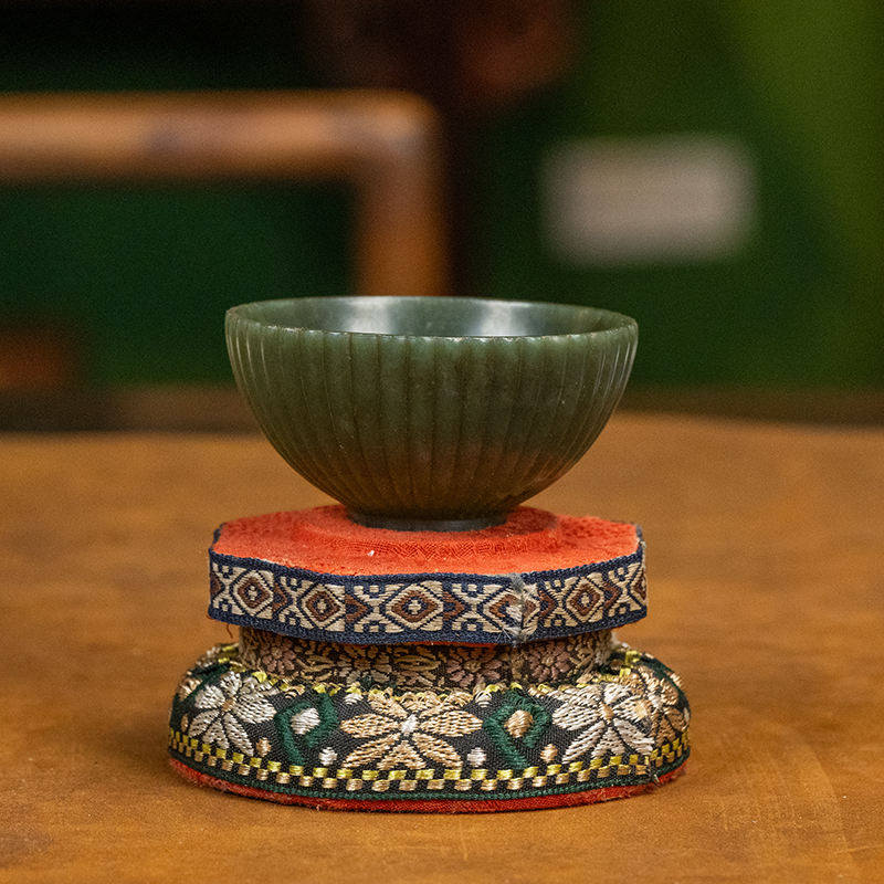 清代碧玉菊瓣纹杯73.1g老物件古玩玉器摆件收藏天然碧玉酒杯茶杯