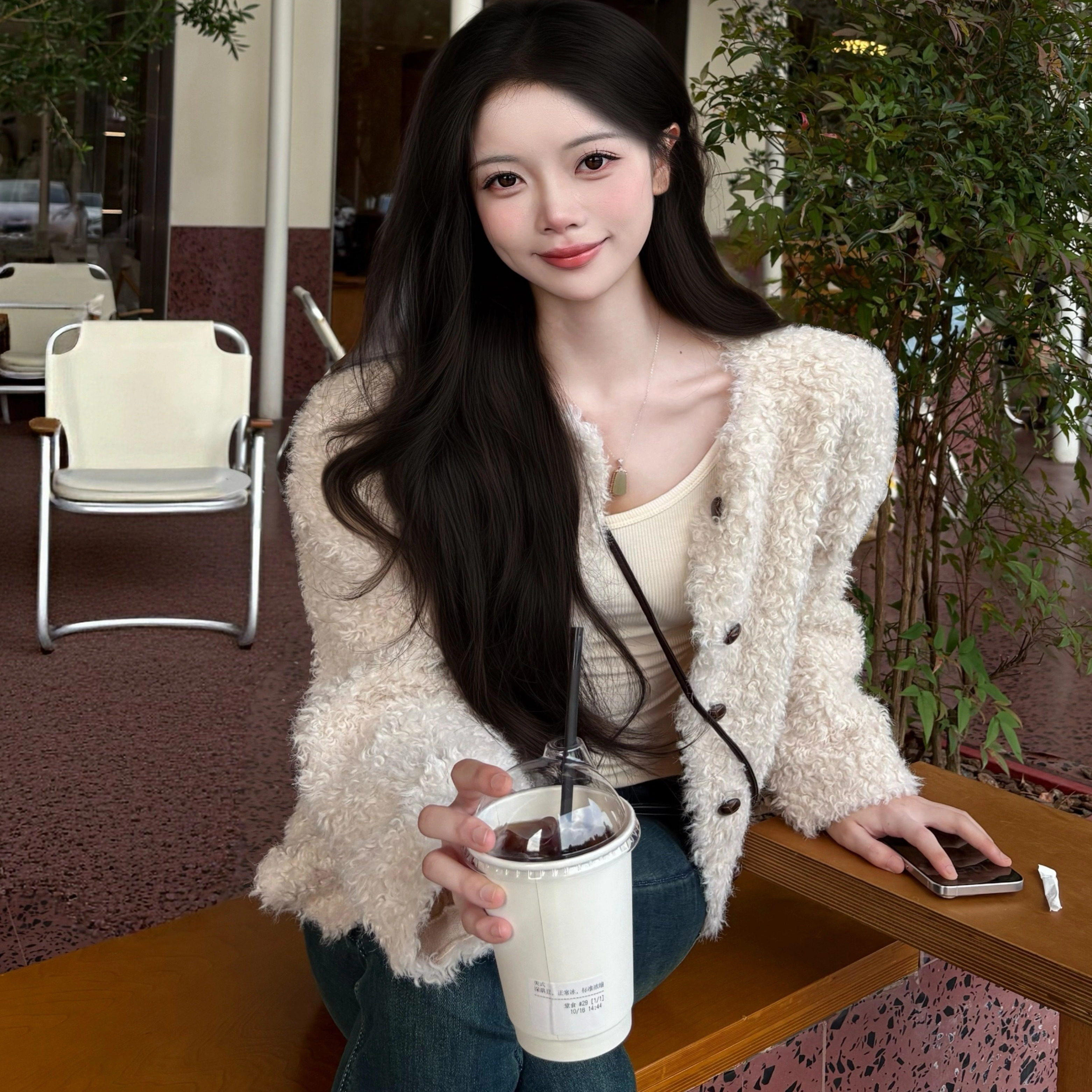 桃也Hana小香风仿羊羔毛短外套女2025冬季新款加厚保暖上衣送包包