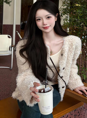 桃也Hana小香风仿羊羔毛短外套女2025冬季新款加厚保暖上衣送包包
