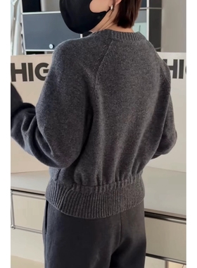 秒发2026早春新诗歌兰25081温柔百搭知性圆领纽扣开衫口袋毛衣女