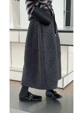 秒发96616诗歌兰2026冬季款时尚百搭黑色高腰显瘦直筒休闲裙女