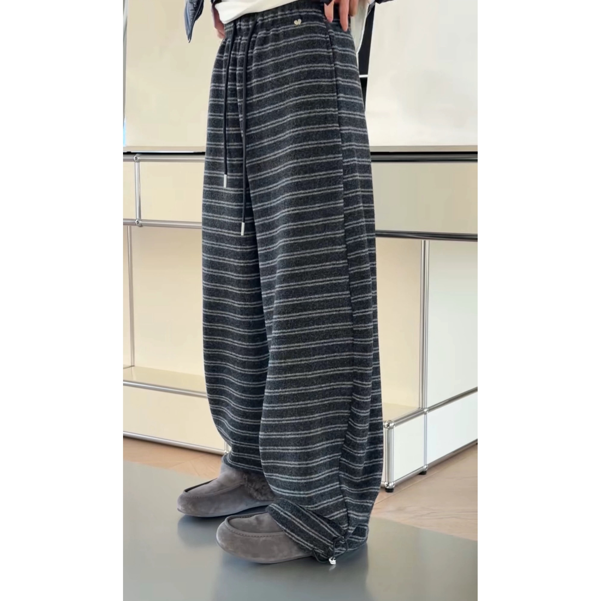 现货25年新款诗歌兰58670舒适韩系舒适松紧腰直筒条纹加绒卫裤女