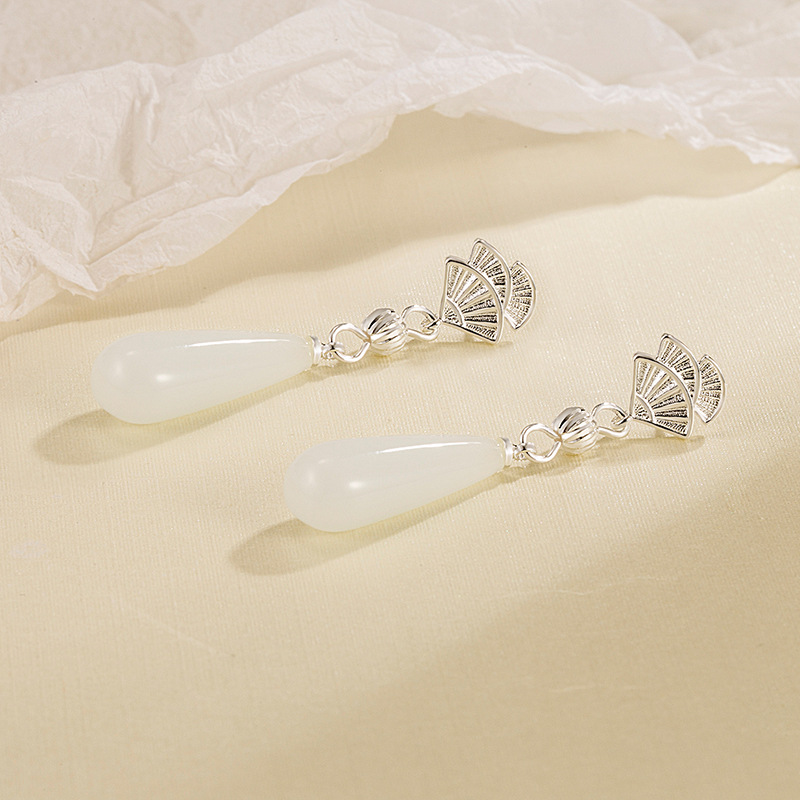 扇形仿白玉髓水滴耳钉女生古风新中式独特耳坠汉服旗袍古典耳饰