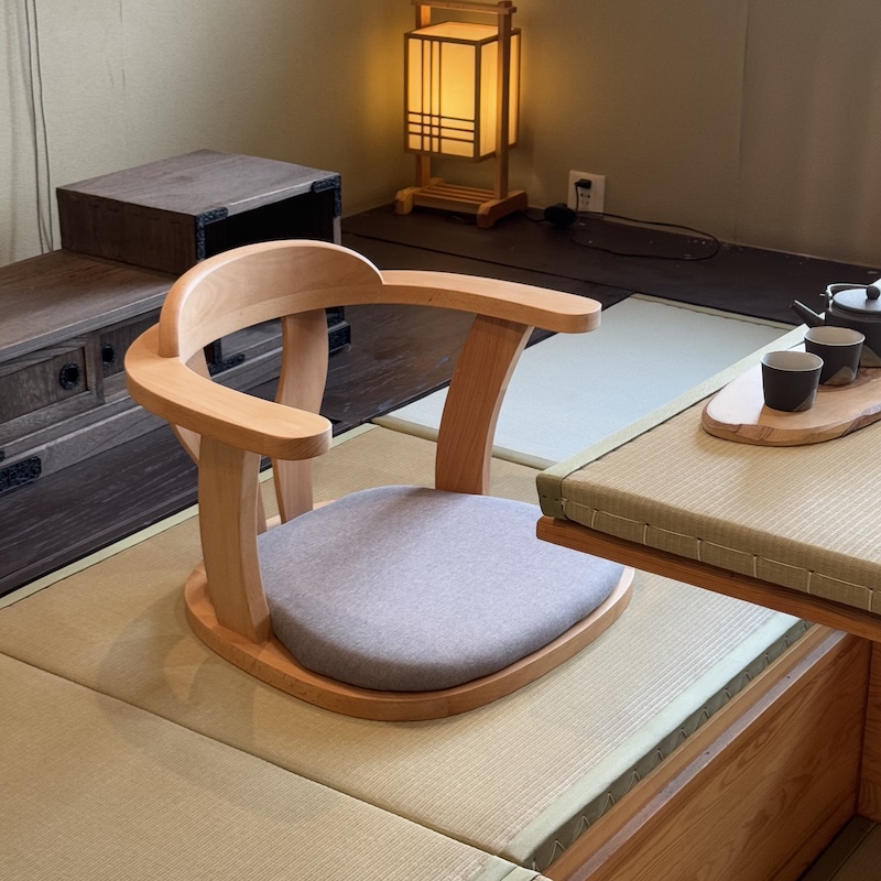 宽大扶手榻榻米座椅座感舒适