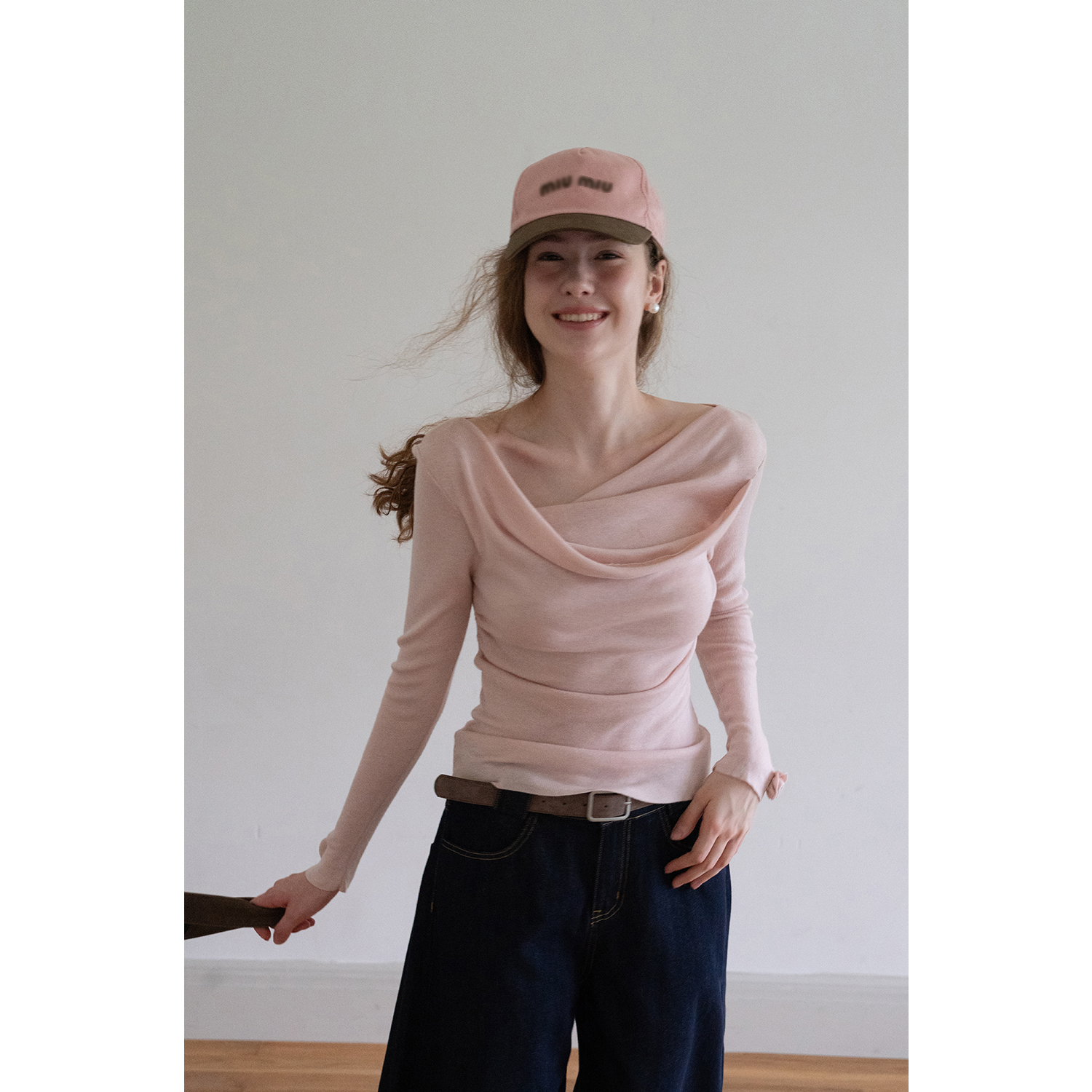 EGGKA法式荡领长袖一字肩粉色针织衫女秋季收腰气质显瘦温柔上衣