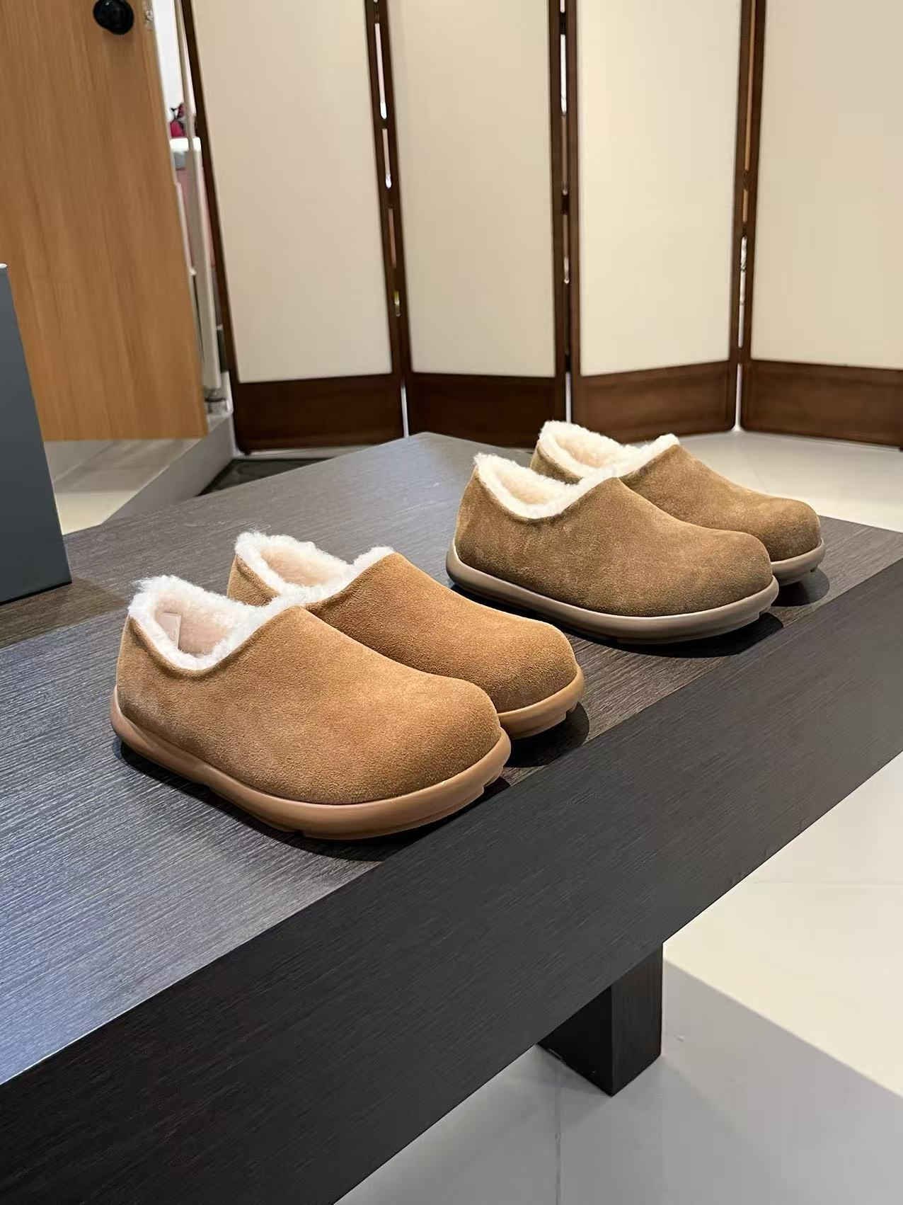 2025冬季真皮真毛小土豆雪地靴女秋冬穆勒棉鞋加绒全包勃肯包头