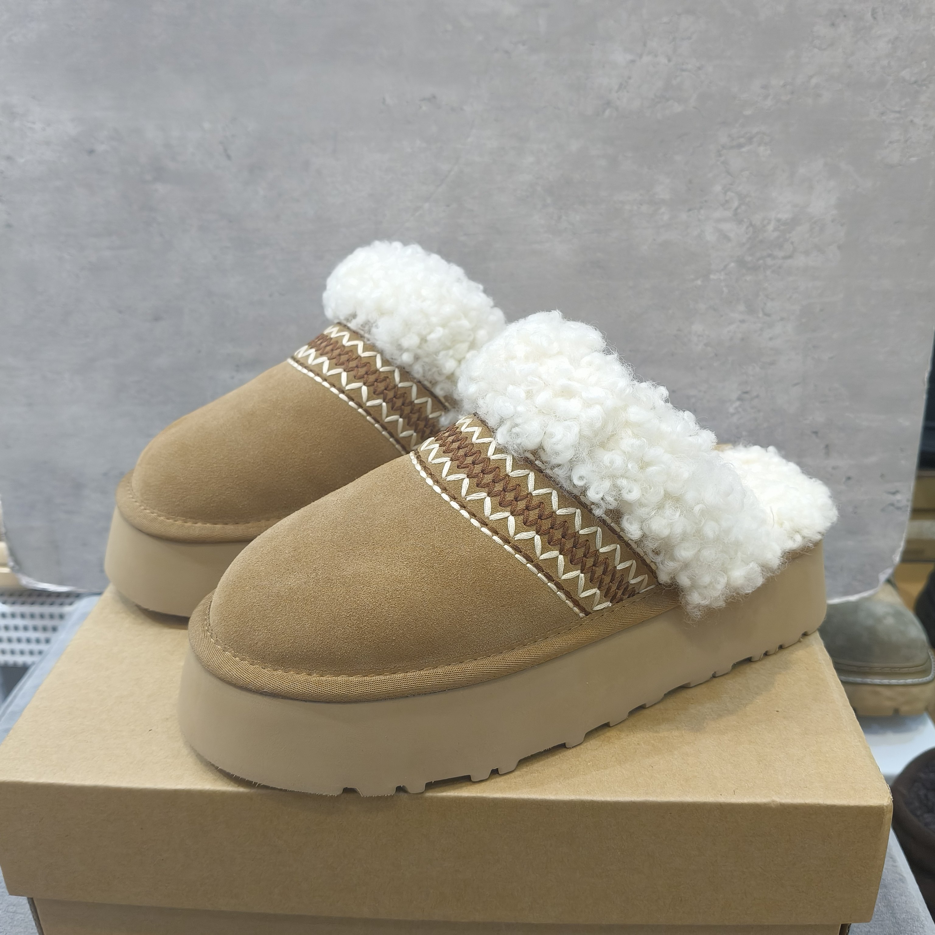 36码特价女鞋时尚潮鞋女牛皮羊毛厚底增高包头拖鞋外穿女拖鞋