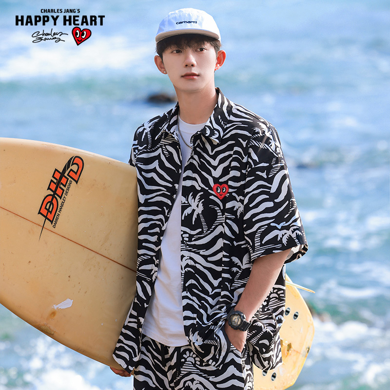 查尔斯桃心黑白斑马纹短袖衬衫男