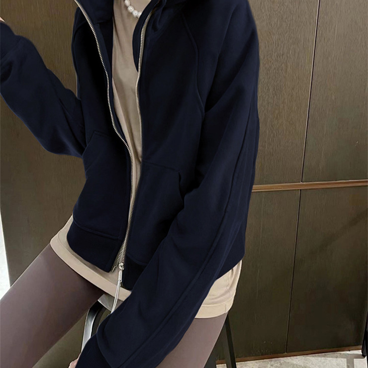 春秋外套女款2025新款初秋季韩系穿搭运动小个子短款卫衣夹克