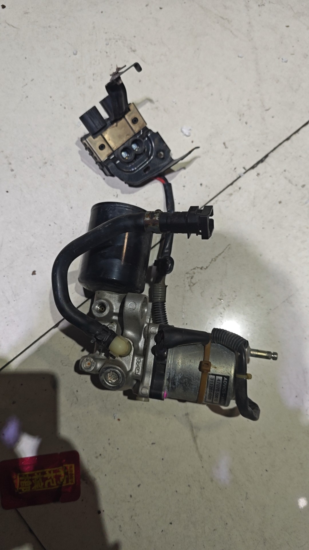 雷克萨斯LS460 ABS泵马达，功能完好无维修，轻微使用痕迹。