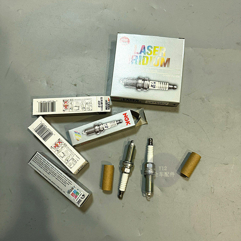 丰田卡罗拉雷凌花冠威驰凯美瑞火花塞 致享致炫锐志原厂火嘴火咀