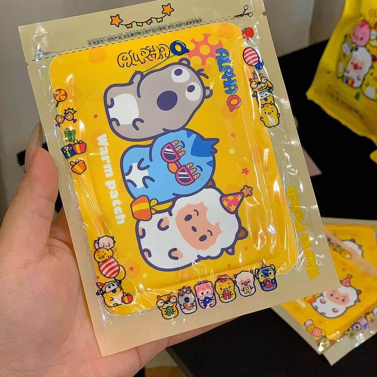 卡通Q宠快速发热暖宫暖宝宝贴