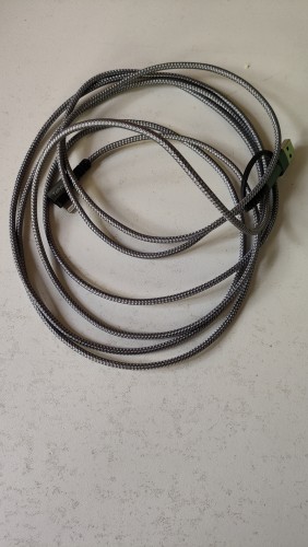 编织数据线USB苹果数据线3米。