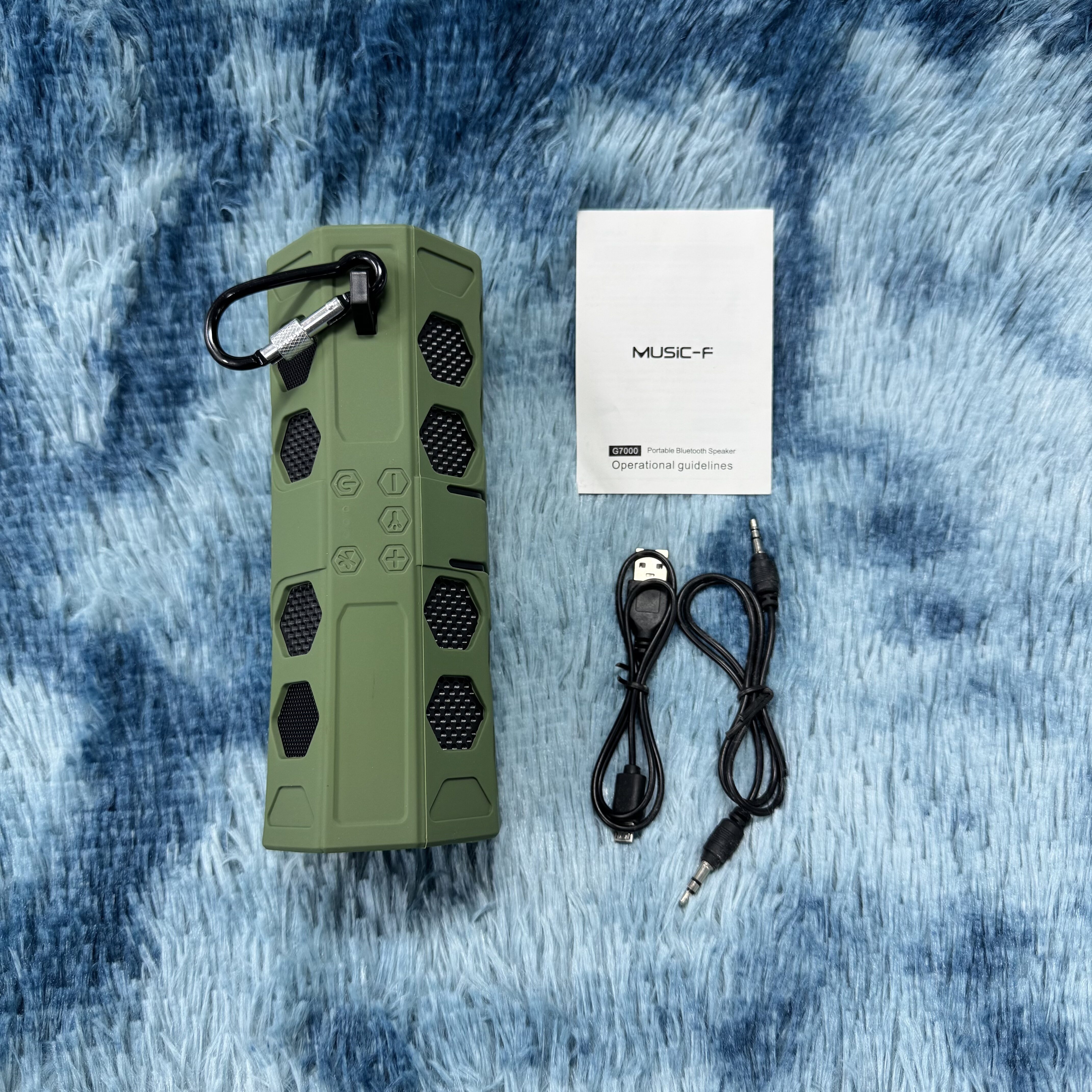 未拆封 户外防水蓝牙音箱好的 双喇叭 带手电筒