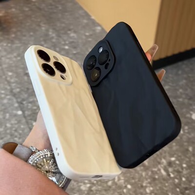 黑色高级磨砂褶皱适用iPhone15/14promax手机壳苹果13/12/11软套xr壳简约ins风创意plus保护壳XS防指纹pm防摔