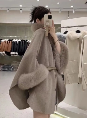 新年战袍斗篷外套女2025新款韩版秋冬装毛领披肩洋气大衣潮