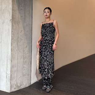 YANG Gui hug 2026早春新款 半裙 图案拼接两件套长裤 SAMUEL