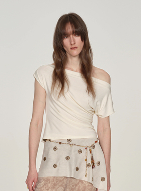 张婧仪同款【ICEDUST】hug 2025秋冬新款纯色斜肩褶皱T恤icedust