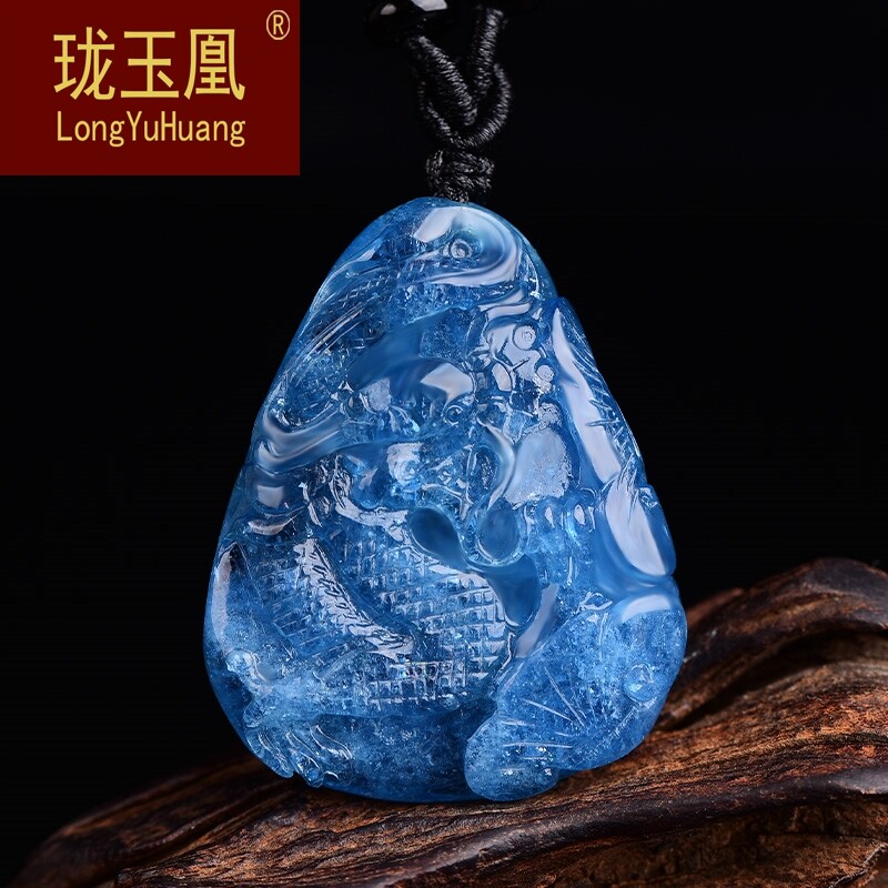 珑玉凰天然海蓝宝龙牌吊坠蓝水晶女士男款龙形水晶礼物项链挂坠