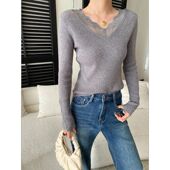 心动预告 法式 温柔蕾丝拼接V领修身 司南 显瘦打底针织衫 SN8528